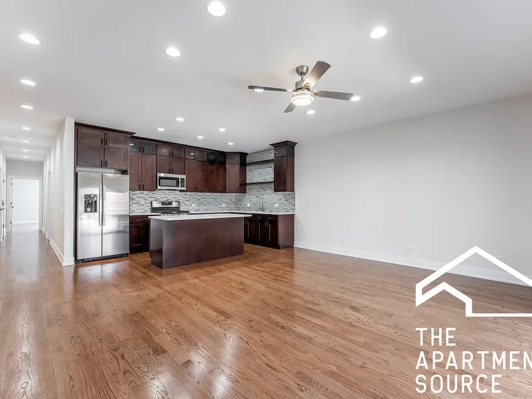 3329 N Avers Ave #1S — Photo 2