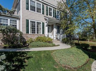 14 Turnberry Ct, Monroe, NY