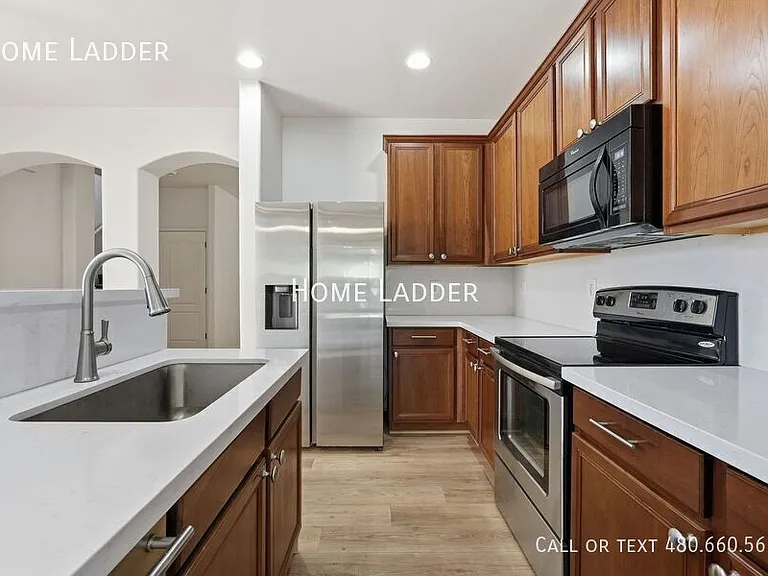 4172 E Santa Fe Ln — Photo 10