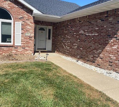 3rd image of 1807 Bluff Pointe Dr