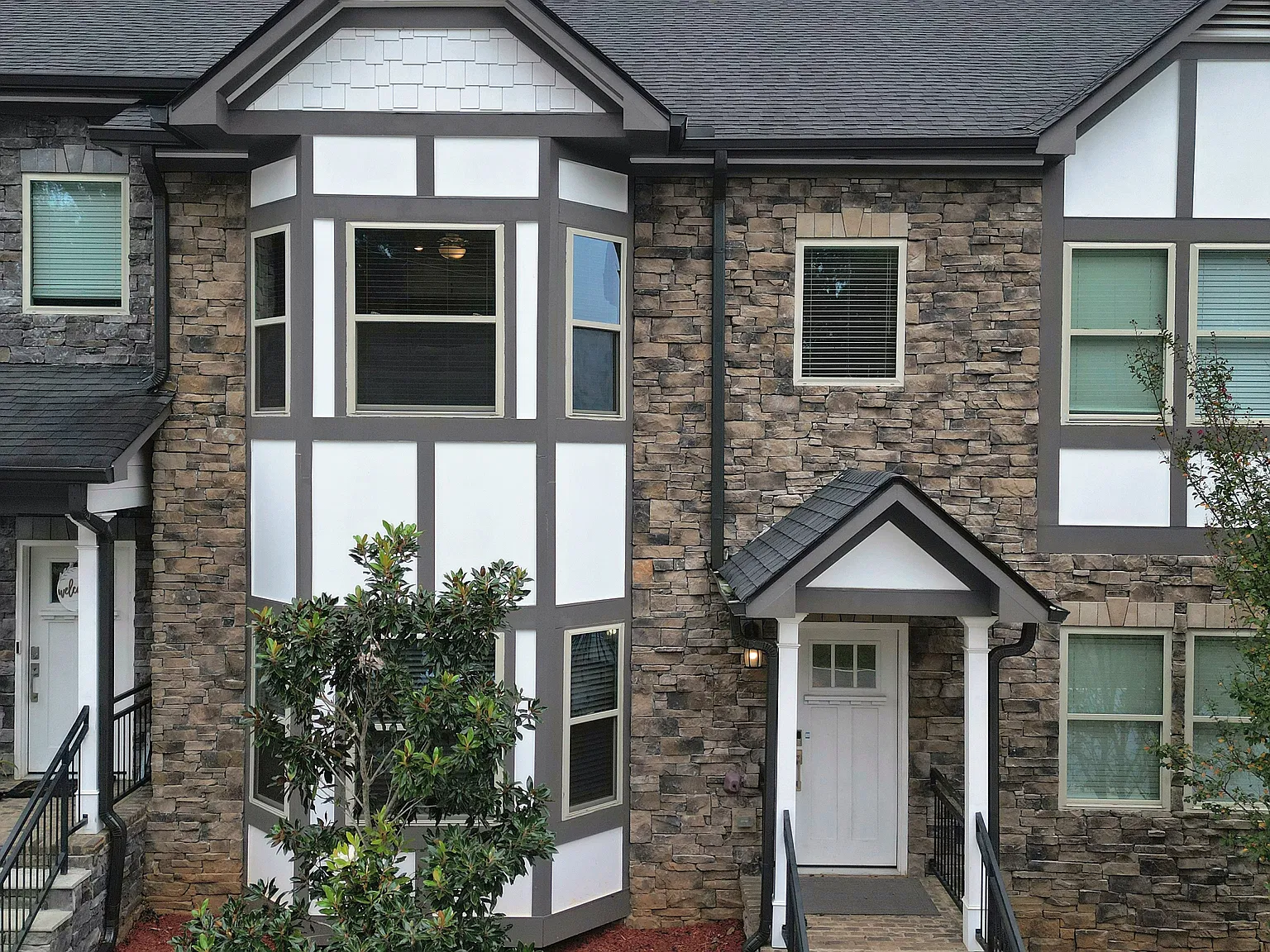 3 bed, 2.5 bath, 1730 sqft, $2,900 — Photo 1