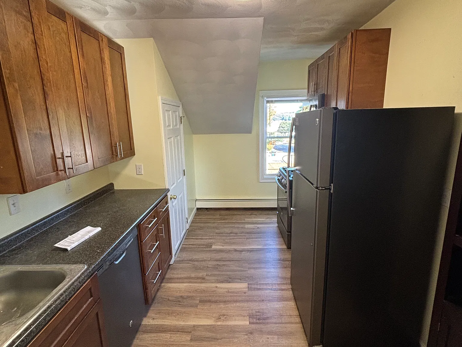 147 Louise Street — Photo 4