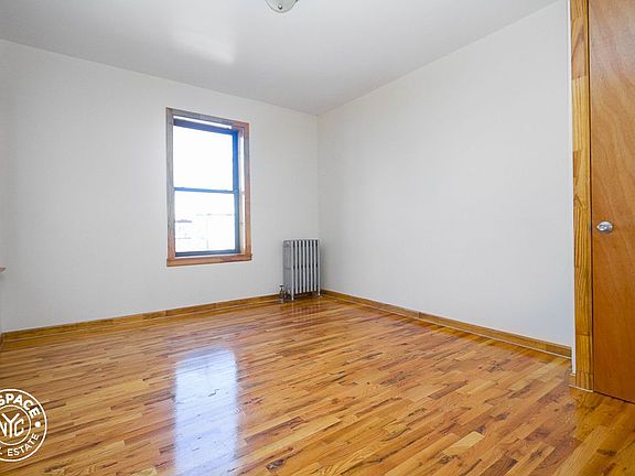3rd image of 281 Crown St APT 3A