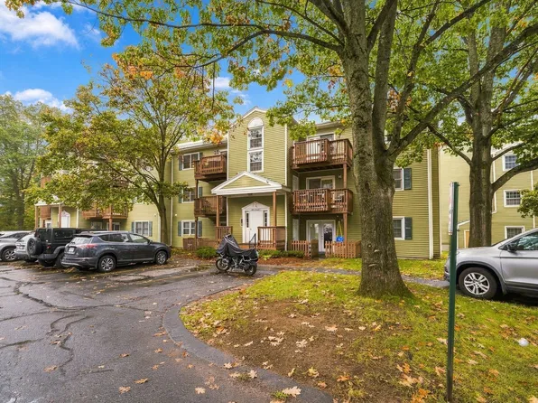 371 Aiken Ave APT 10, Lowell, MA 01850