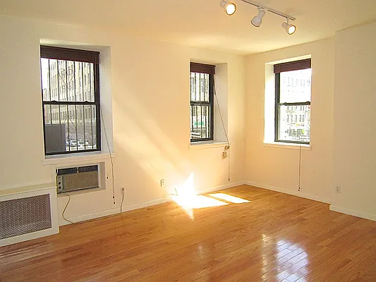 Rented by City Connections Realty | media 45