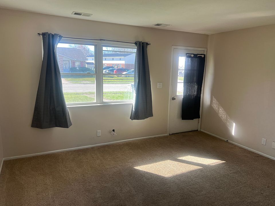 1st image of 1214 Amherst Dr #1214