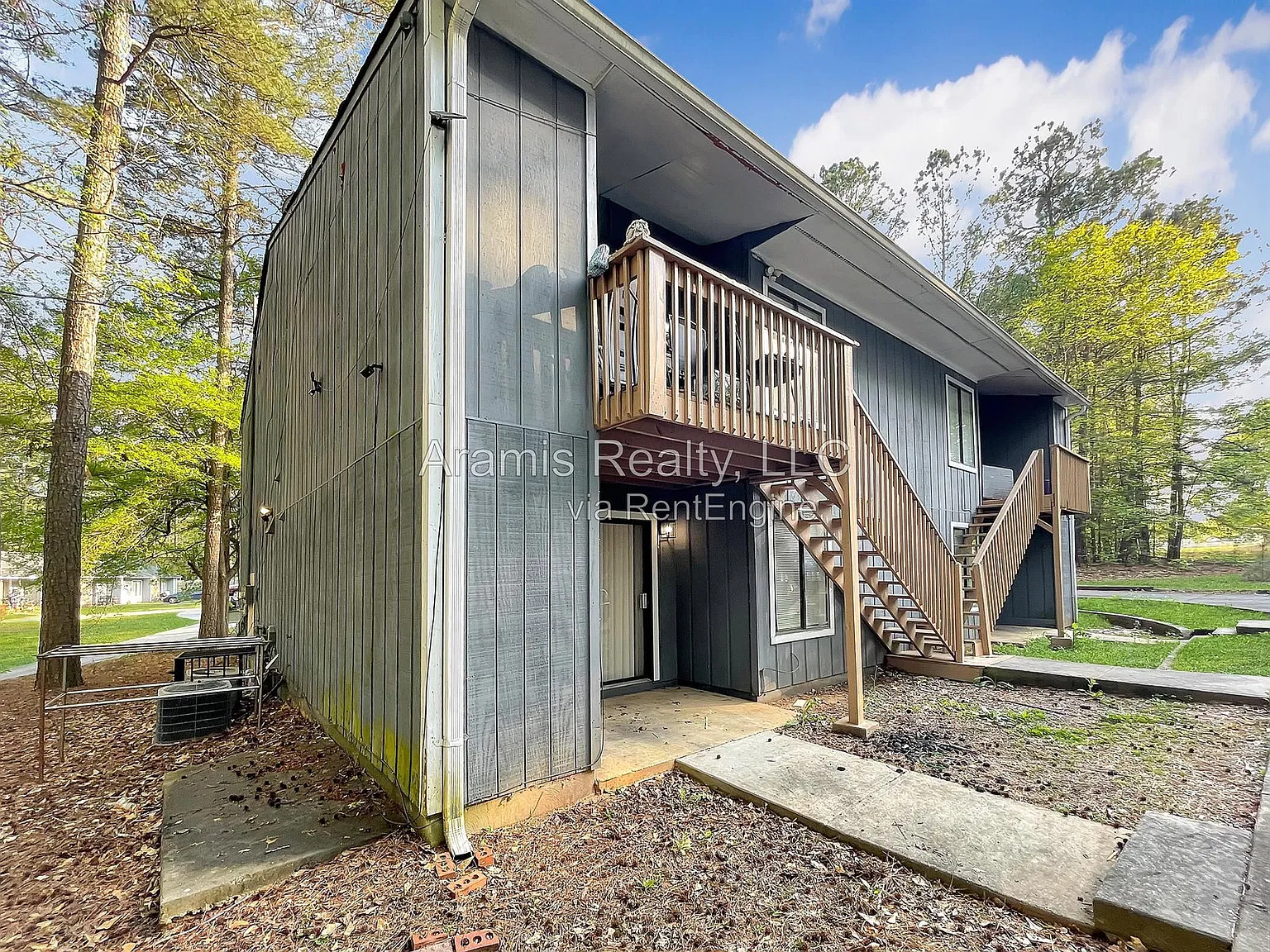 2 bed, 1.0 bath, 944 sqft, $1,150 — Photo 4