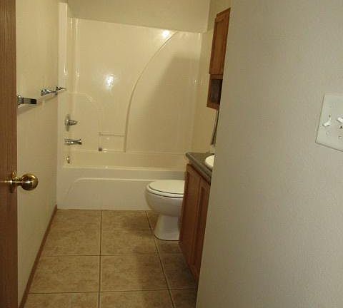 3rd image of 408 E Asher Ct