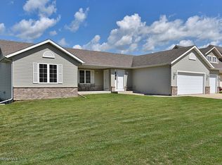 1515 Greenleaf Rd SE, Owatonna, MN 55060