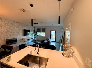 4750 NW 83rd Path, Doral, FL 33166