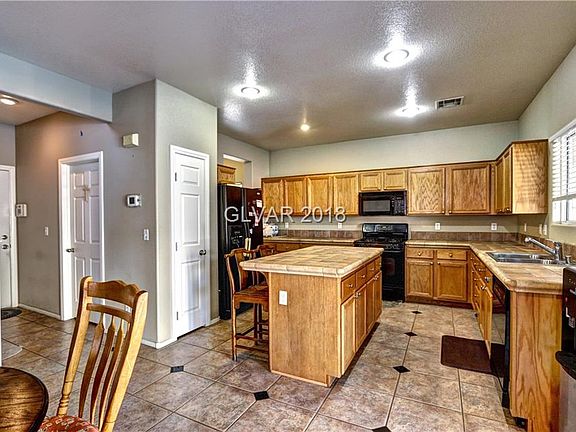5th image of 712 Barite Canyon Dr