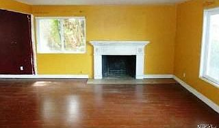4th image of 711 Broadmoor Ct