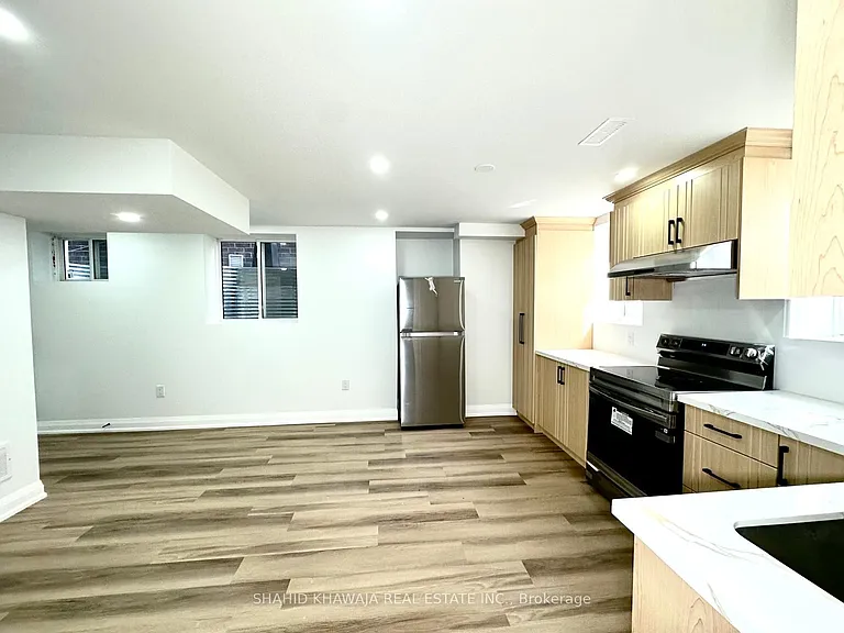 470 Violet Gate #LOWER — Photo 9