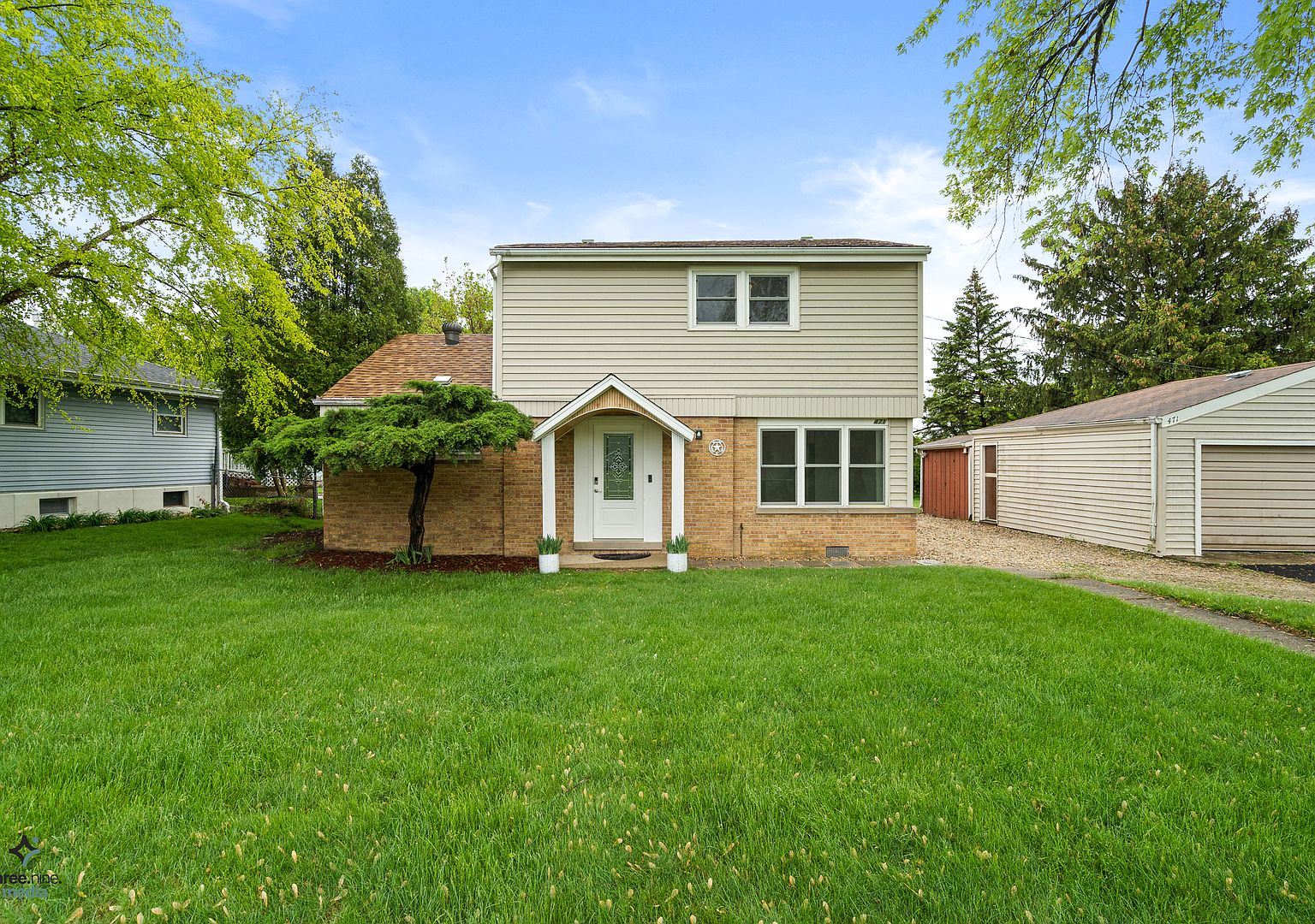 17W471 Eisenhower Rd, Oakbrook Terrace, IL 60181 | Zillow