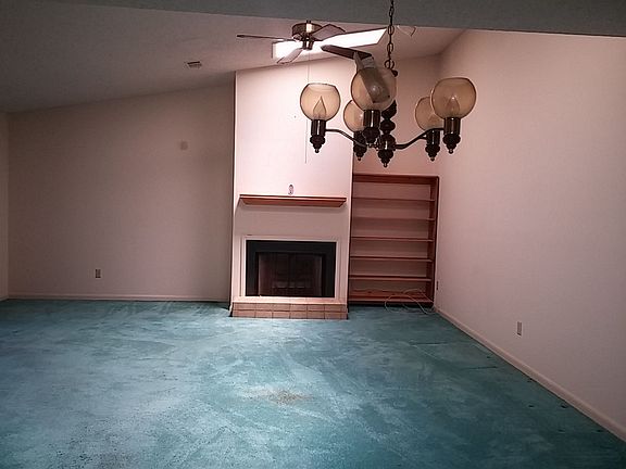 5th image of 189 Villas Ct NE