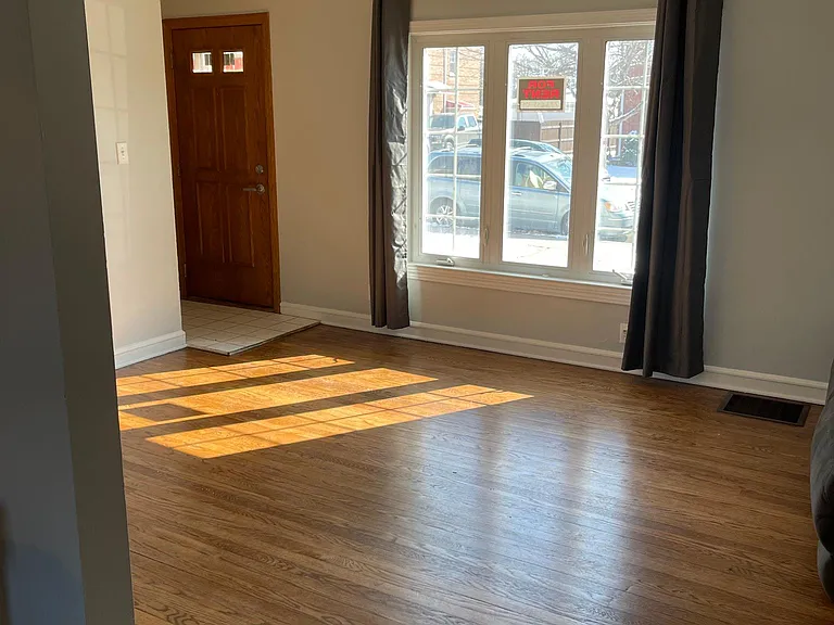 5202 W 63rd Pl — Photo 3