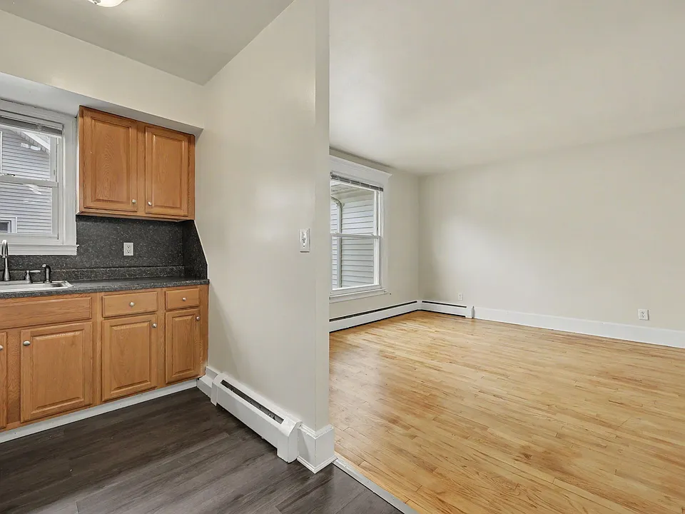 205 Elm St #10