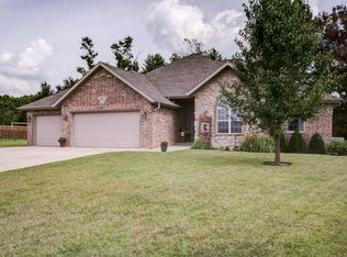 5812 N Seacrest Dr, Ozark, MO 65721