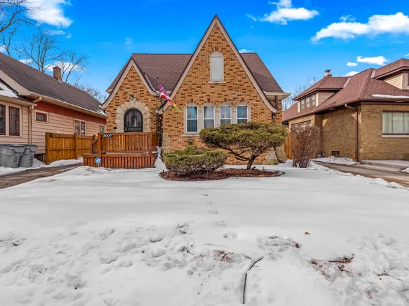 3007 North 44th STREET, Milwaukee, WI 53210