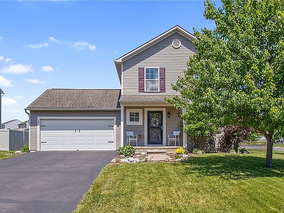4th image of 72 Silversides Way