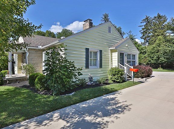 4th image of 424 Brightwood Dr