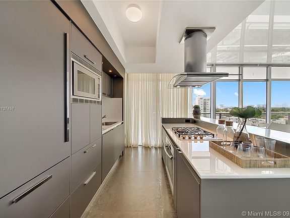 4th image of 3737 Collins Ave APT 903