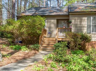201 Forest Ct, Carrboro, NC 27510