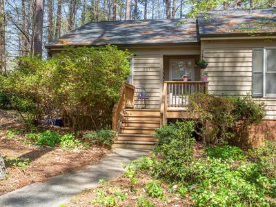 201 Forest Ct, Carrboro, NC, 27510
