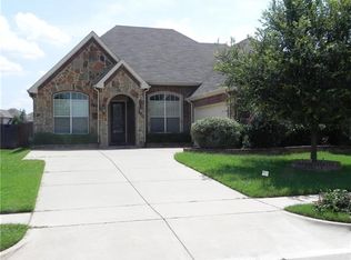 2351 Collin Dr, Grand Prairie, TX 75052