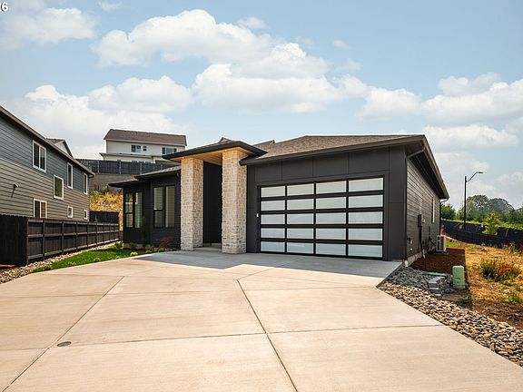 3rd image of 3515 N 12th Cir