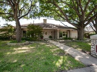 7232 Roundrock Rd, Dallas, TX 75248