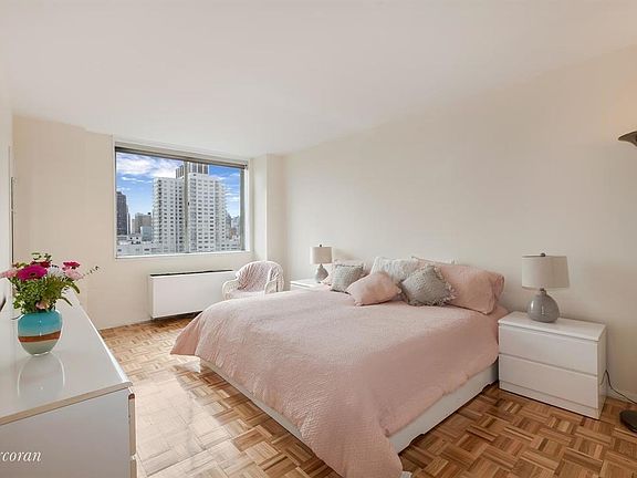 5th image of 515 E 79th St APT 22E