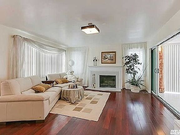 3rd image of 235-25 Park Ln