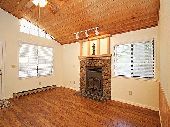 4th image of 65 Mill Creek Cir