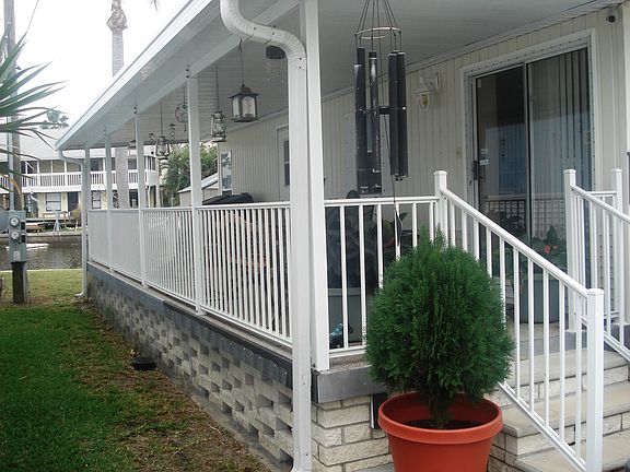 3rd image of 620 Yawl Ln