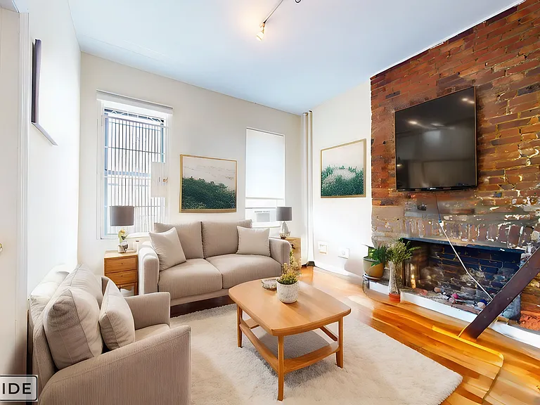 186 2nd Ave #2F — Photo 1