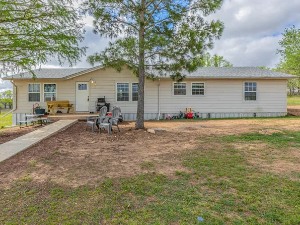 1767 Dowdy Rd, Seguin, TX 78155