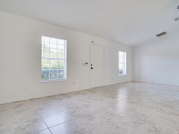 3rd image of 2131 SW Bayshore Boulevard