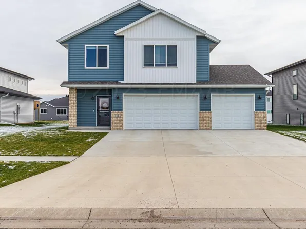112 6th St E, Horace, ND 58047