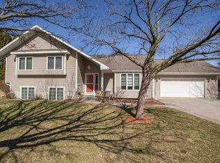 564 N Oliphant St, West Branch, IA 52358