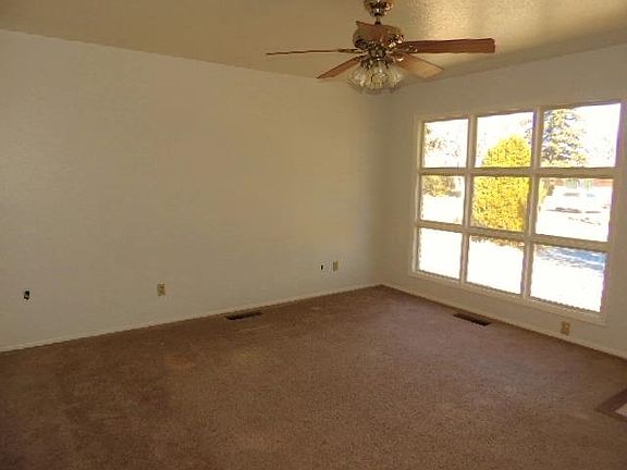 3rd image of 77 Bandolina Dr