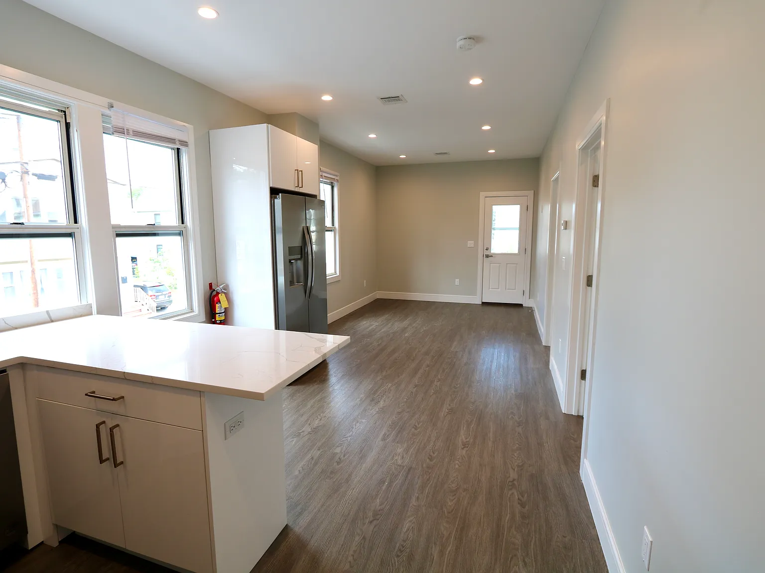 2 bed, $2,400 — Photo 3