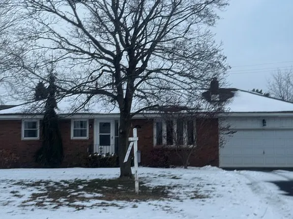 25 Louise Dr, Latham, NY 12110