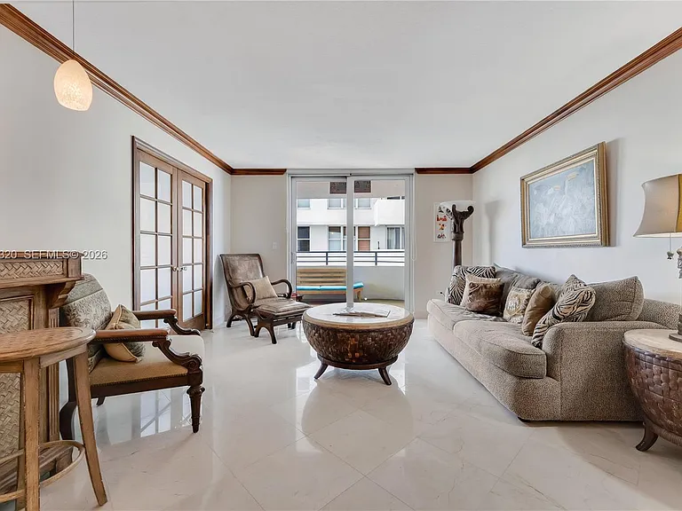 5555 Collins Ave #5B — Photo 7