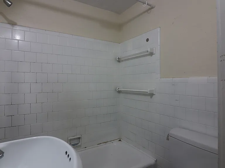 1957 Commonwealth Ave #B3 — Photo 3