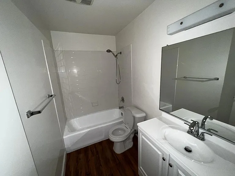 15751 Ryon Ave #7 — Photo 17