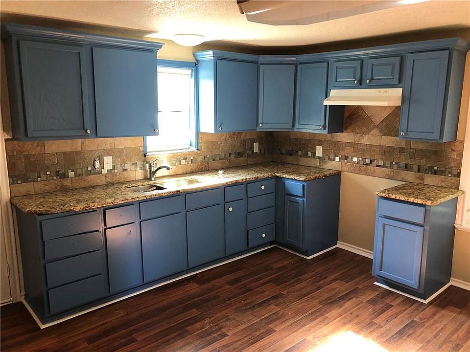 2nd image of 1616 Connor Ave