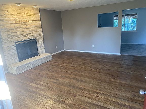 2nd image of 3006 W Viola Ave