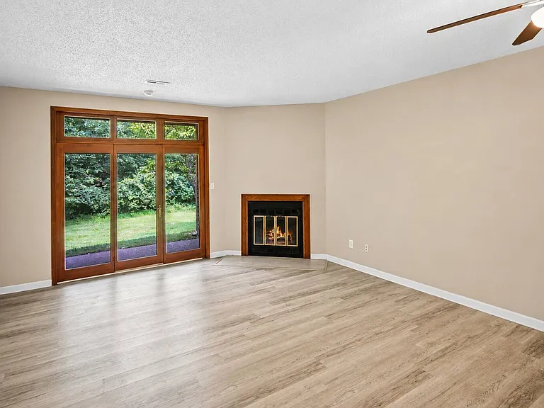 13831 Amiot Dr #A — Photo 8