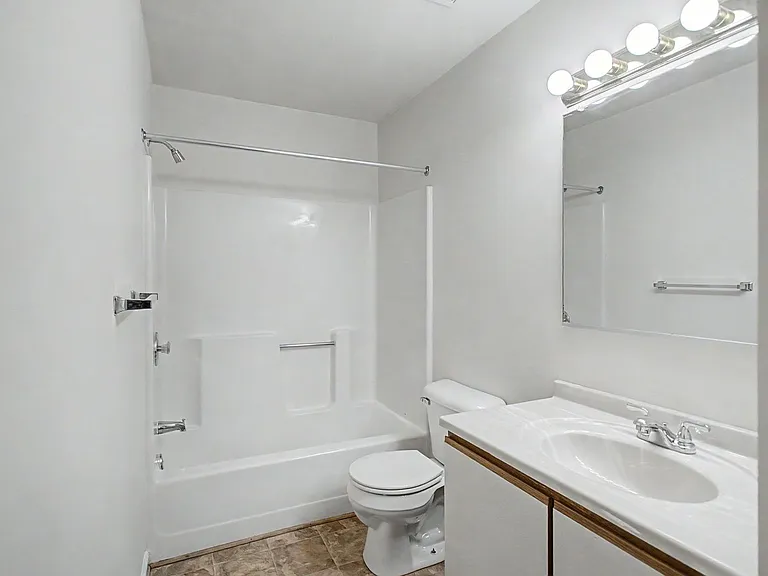 540 Pineland Cir #201 — Photo 11
